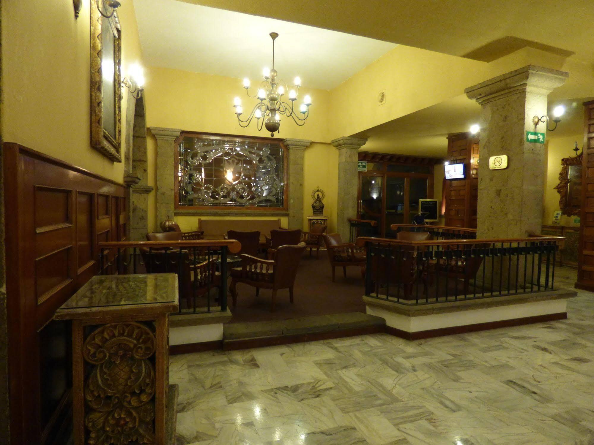 Hotel De Mendoza Гвадалахара Экстерьер фото